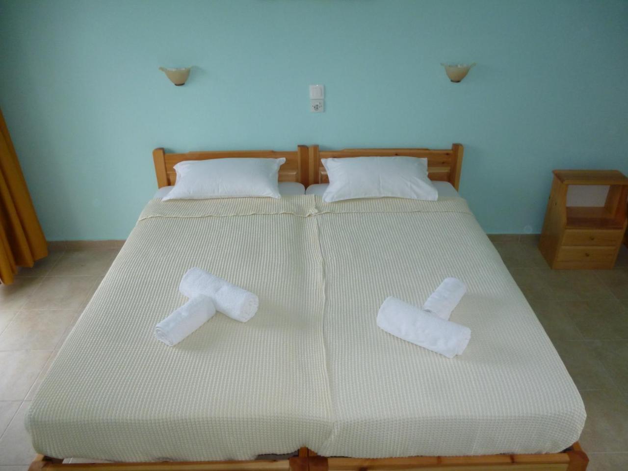 Apart Otel Alexandros İskados